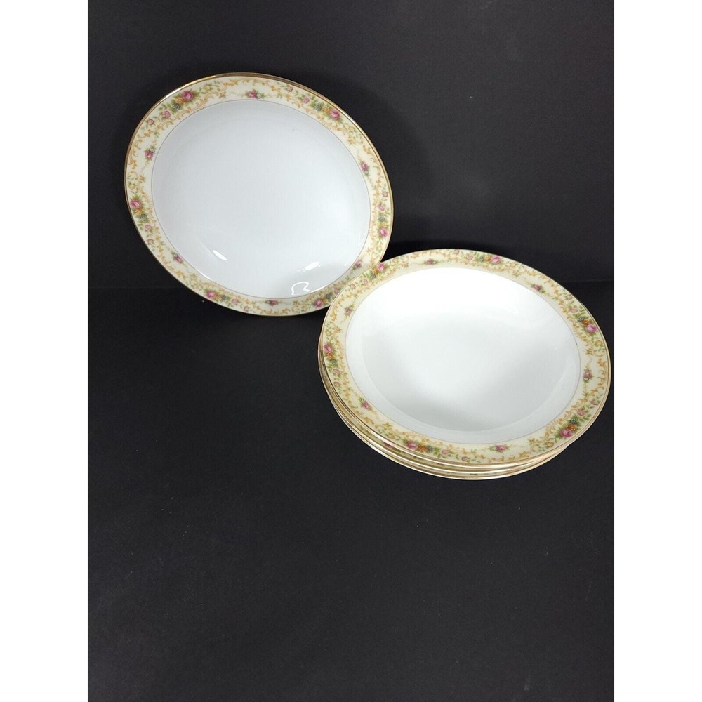 Meito China Windsor Shape fruit dessert bowl 22 Kt Gold Vintage Set of‎ 4